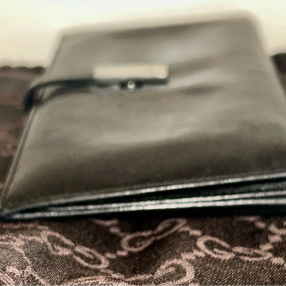 Vintage Gucci Black Leather Long Bifold Flap Wallet. Clean Corners! - Picture 5 of 10